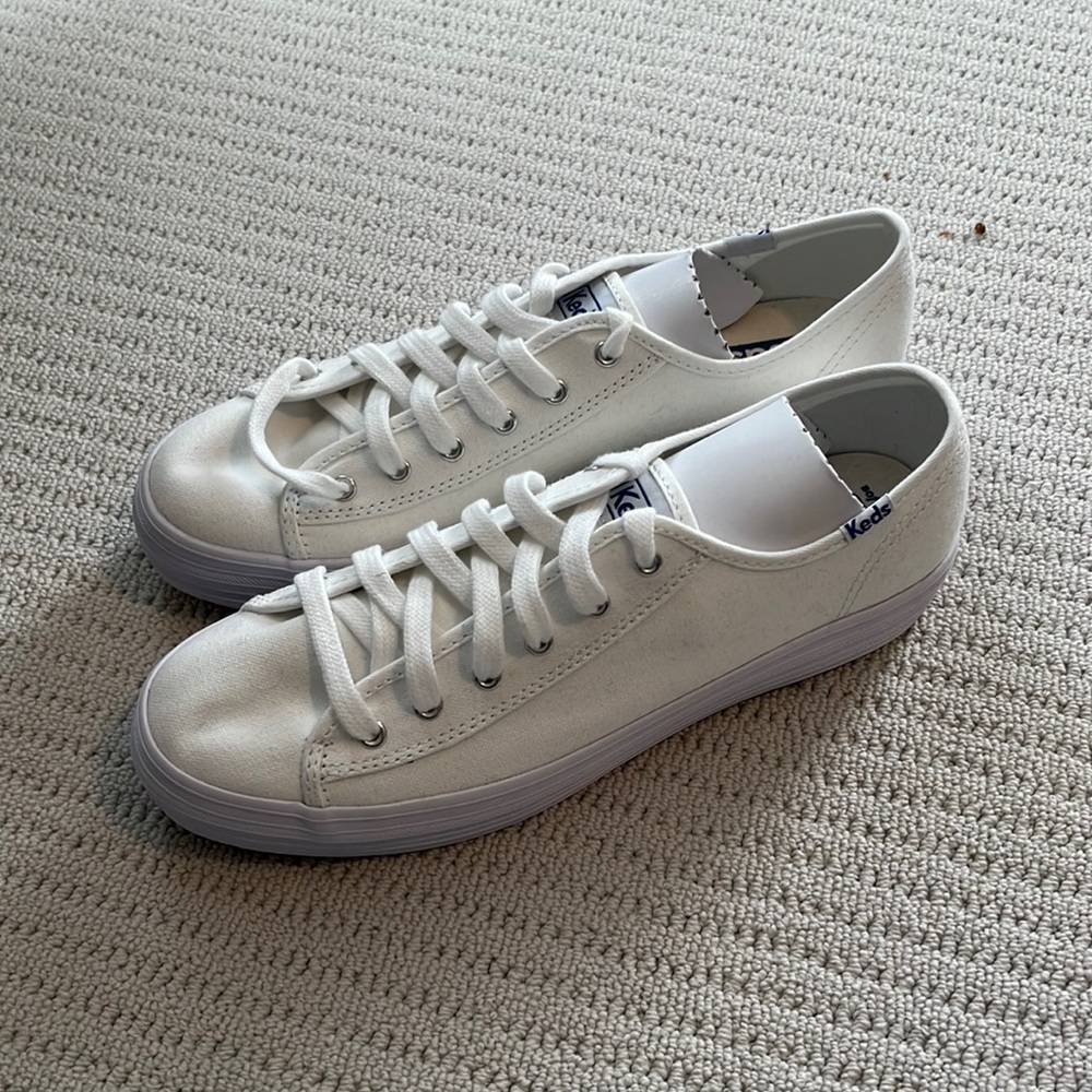 KEDS white triple kick size 8